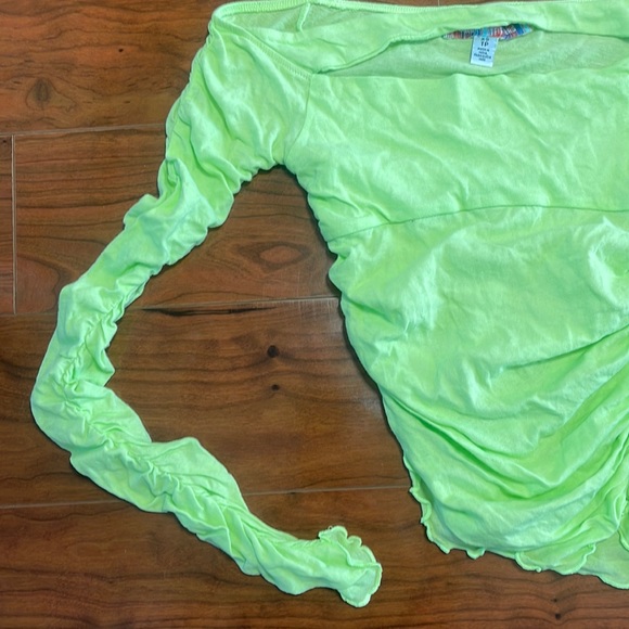 NWOT Urban Outfitters Lime Green Cut Out Long Sleeve Ruched Shirt Top - Picture 4 of 7